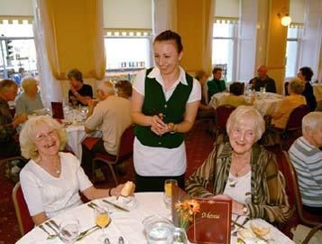 Claremont Lions Hotel Eastbourne Bagian luar foto