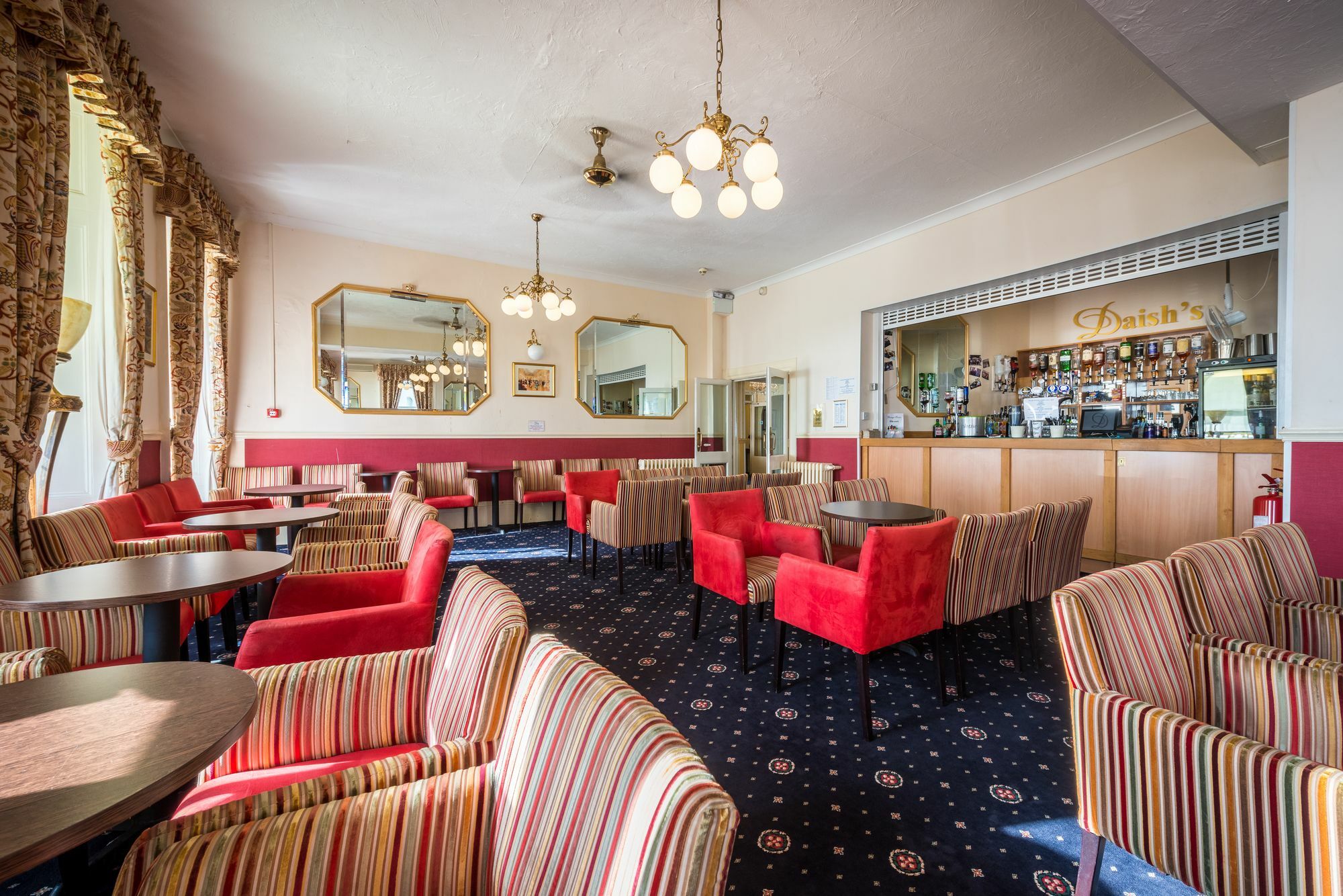 Claremont Lions Hotel Eastbourne Bagian luar foto